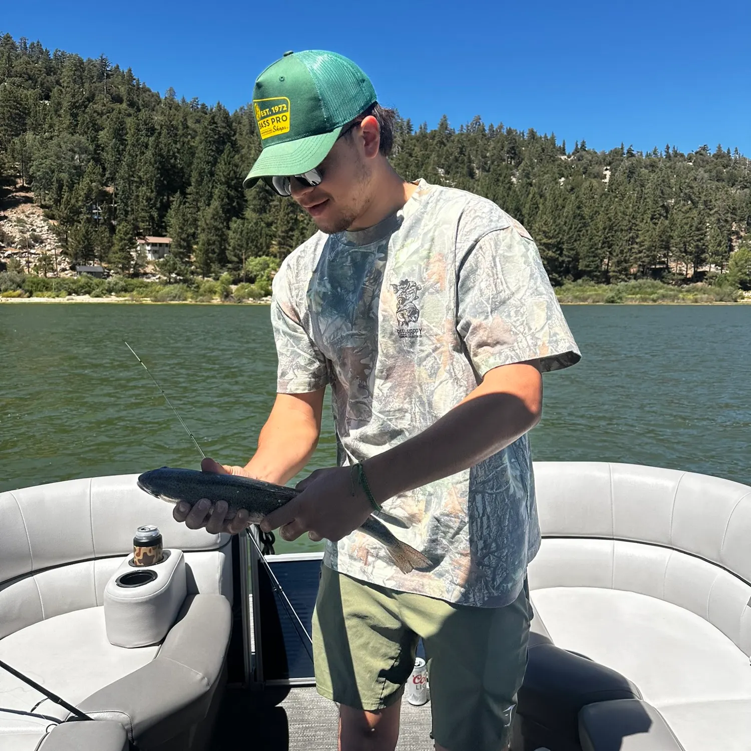 The most recent Cutbow catches on Fishbrain