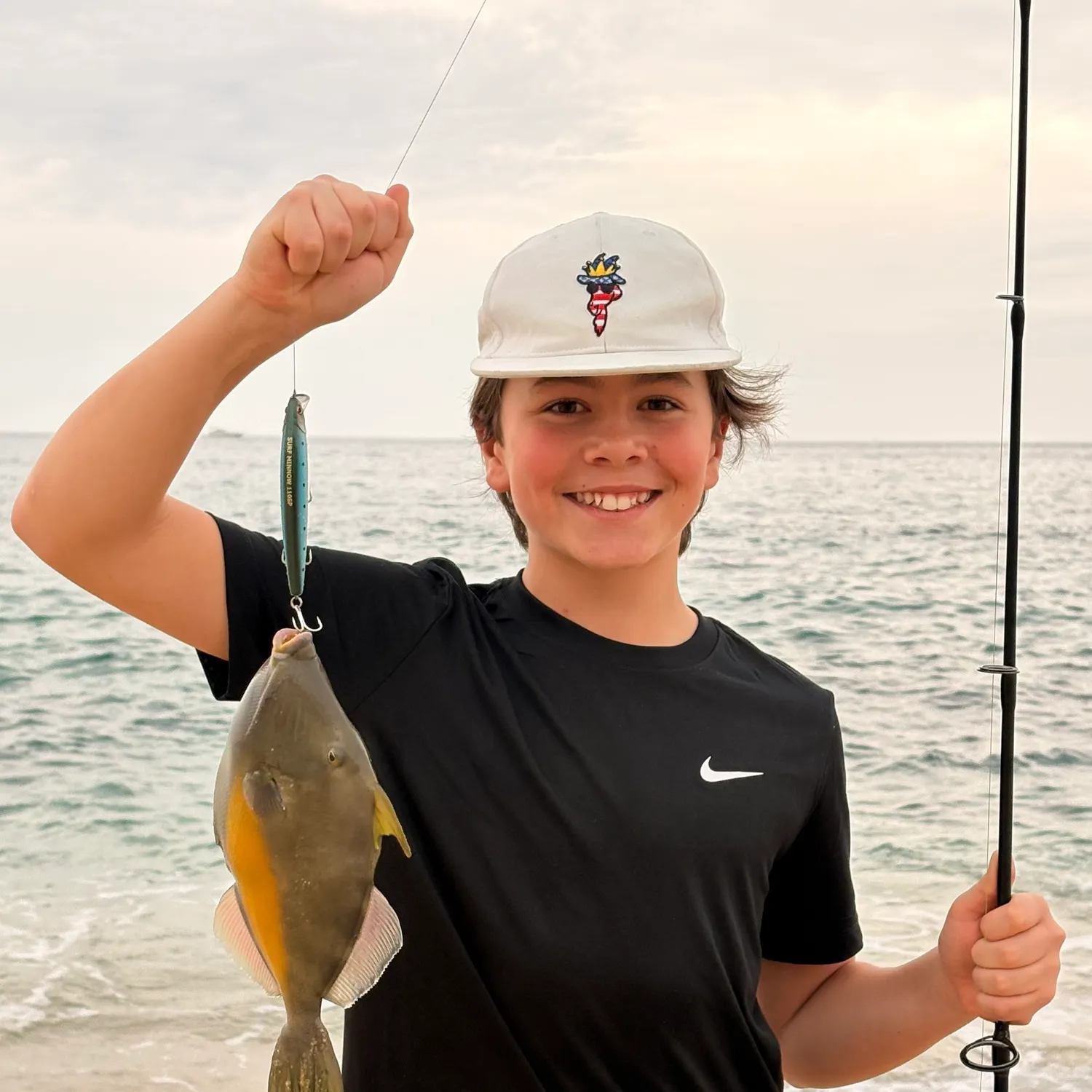 The most recent Grey triggerfish catches on Fishbrain