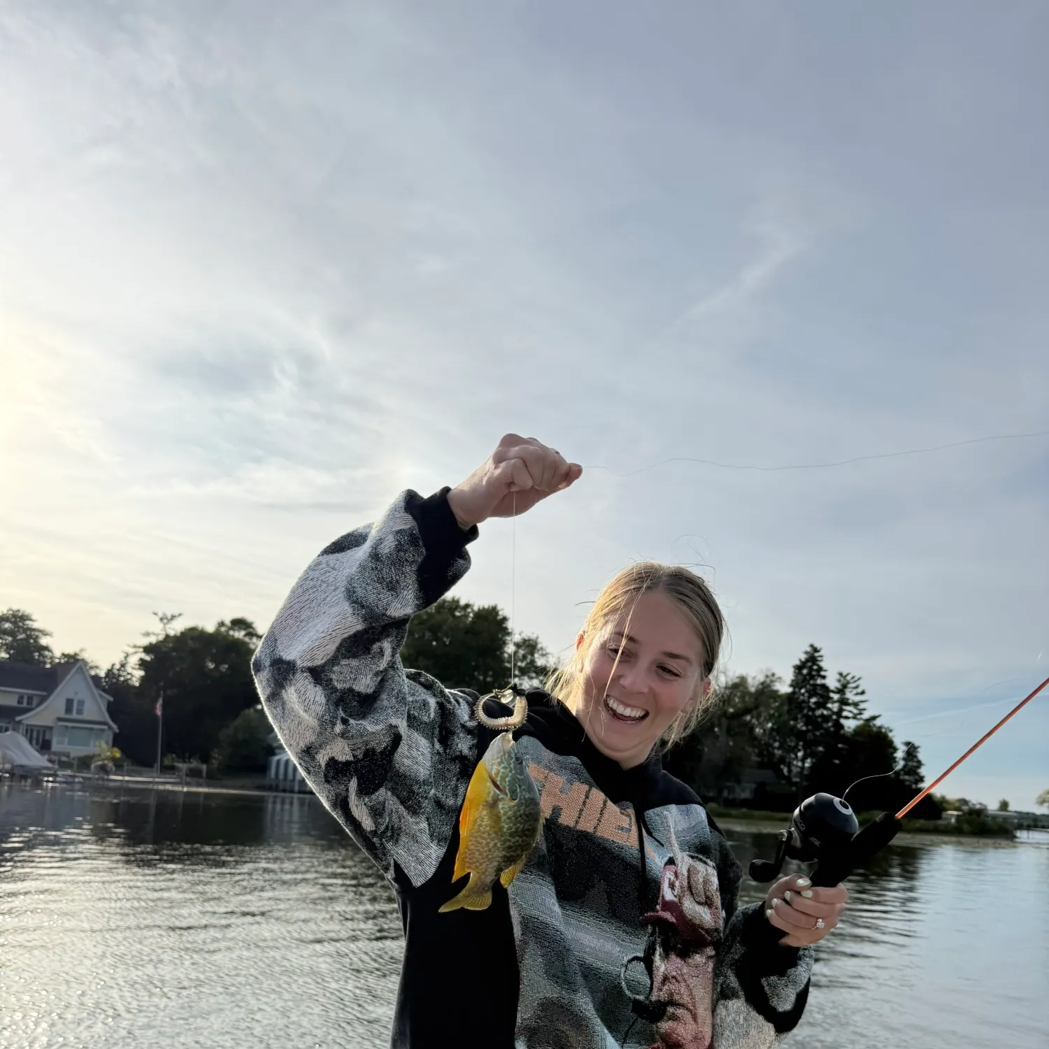 The most recent Smooth hammerhead shark catches on Fishbrain