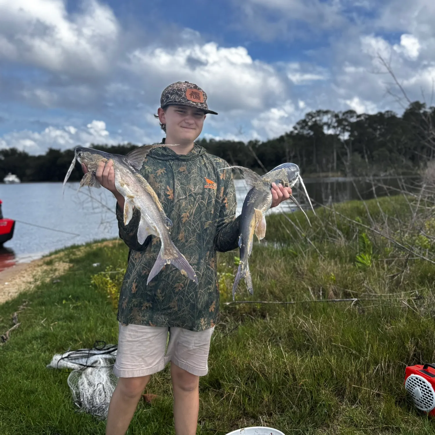 The most recent Gafftopsail sea catfish catches on Fishbrain