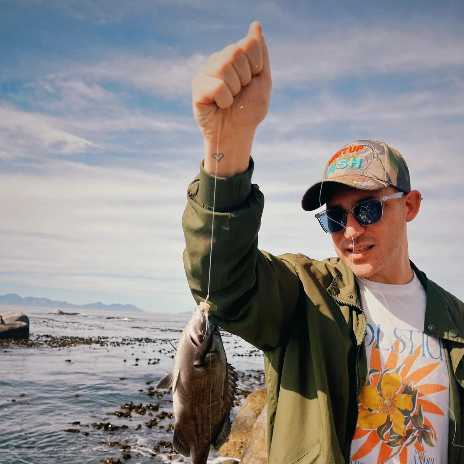 The most recent Hottentot seabream catches on Fishbrain