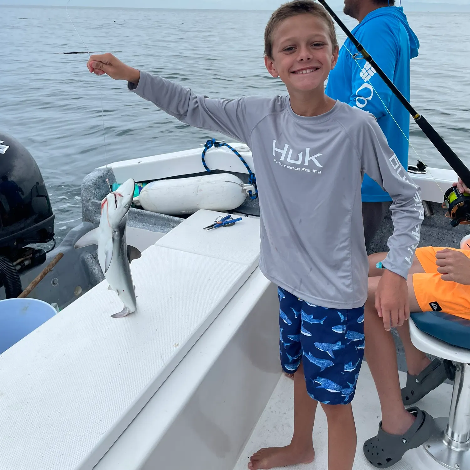 The most recent Smooth hammerhead shark catches on Fishbrain