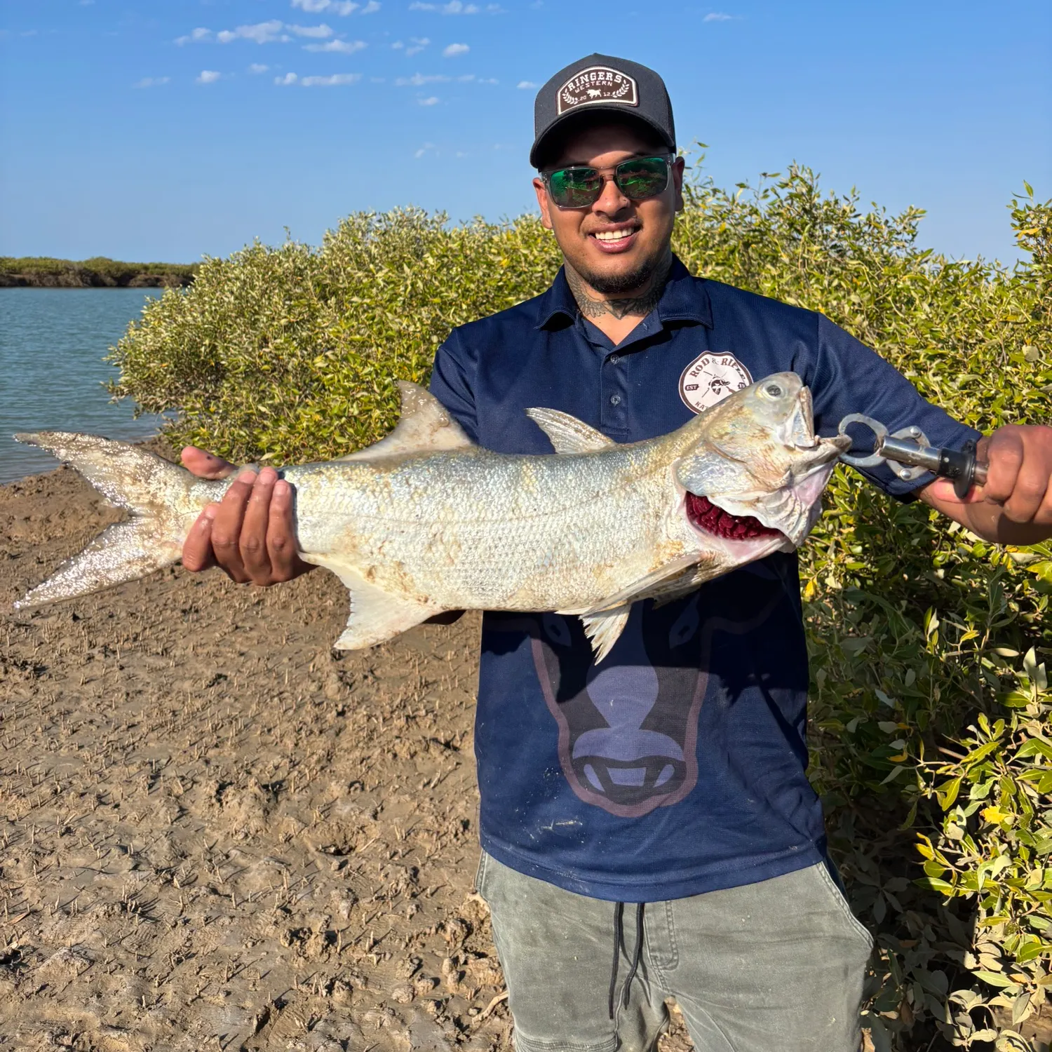 The most recent Fourfinger threadfin catches on Fishbrain