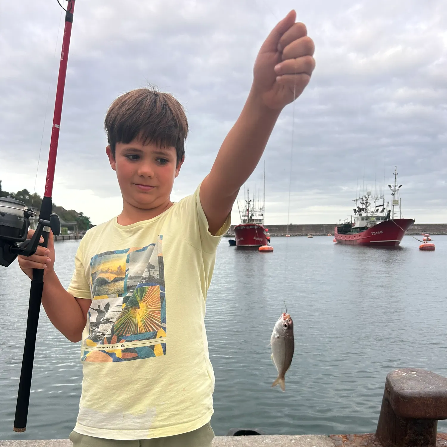 The most recent Axillary seabream catches on Fishbrain