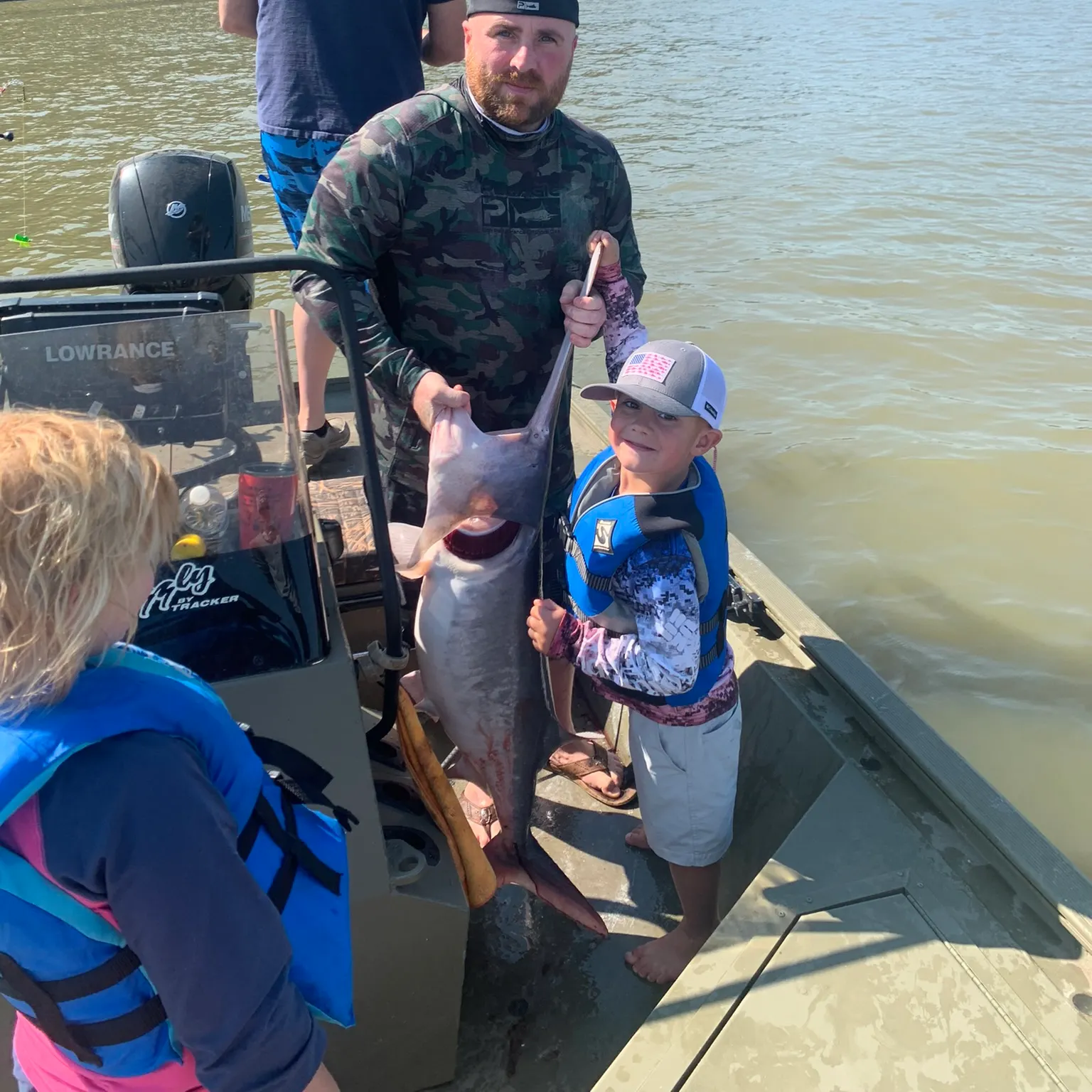 The most recent Paddlefish catches on Fishbrain