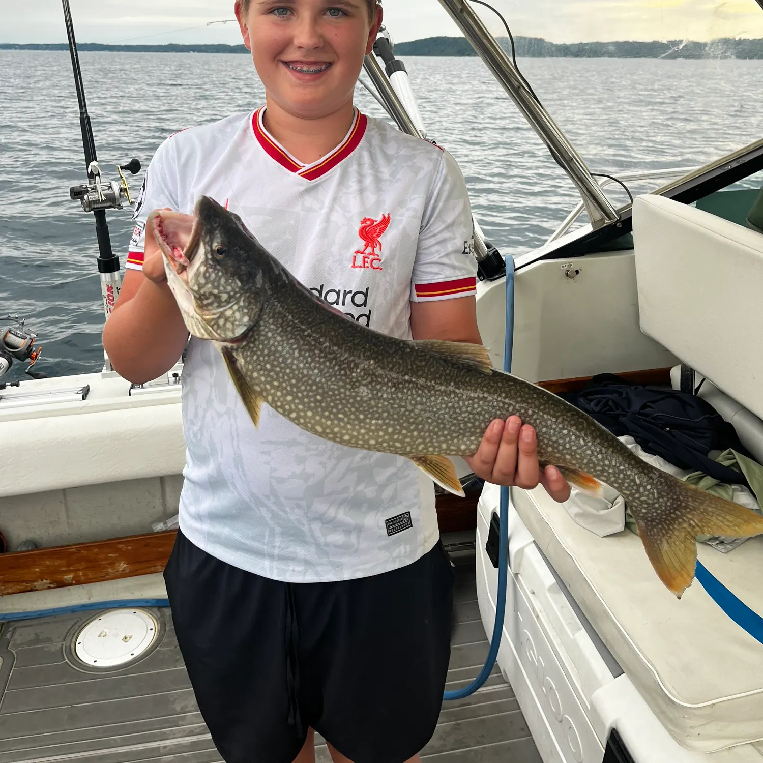 The most recent Lake char catches on Fishbrain