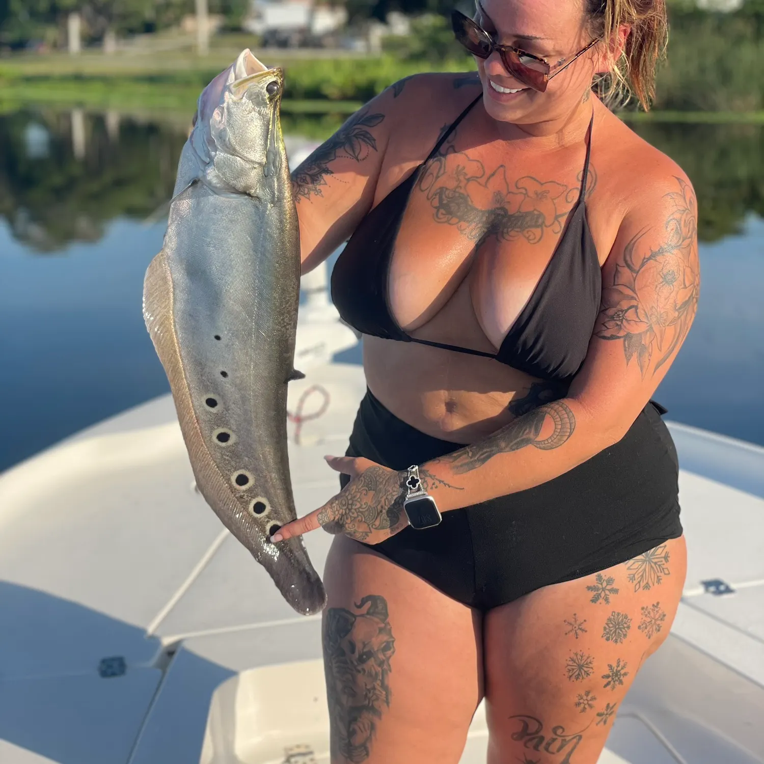 The most recent Clown knifefish catches on Fishbrain