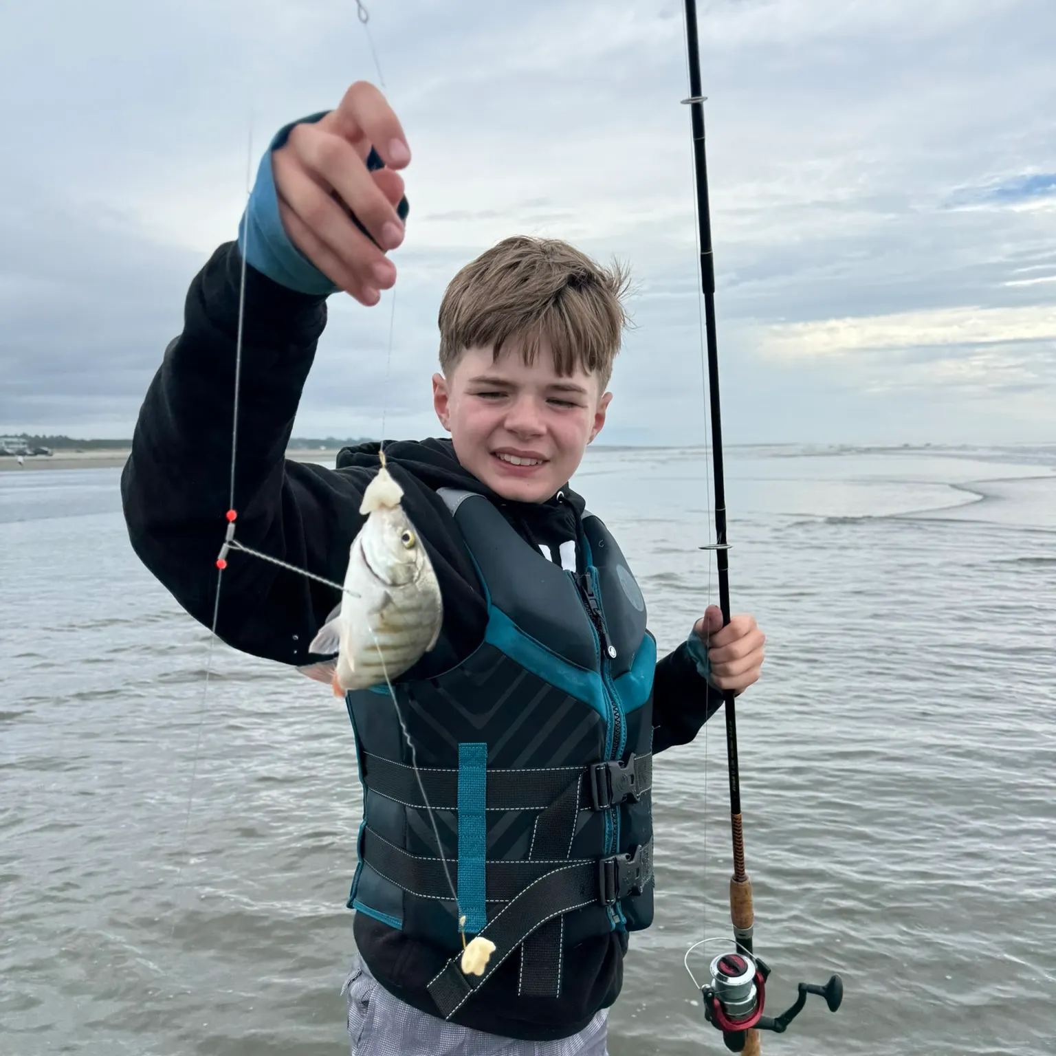 The most recent Redtail surfperch catches on Fishbrain
