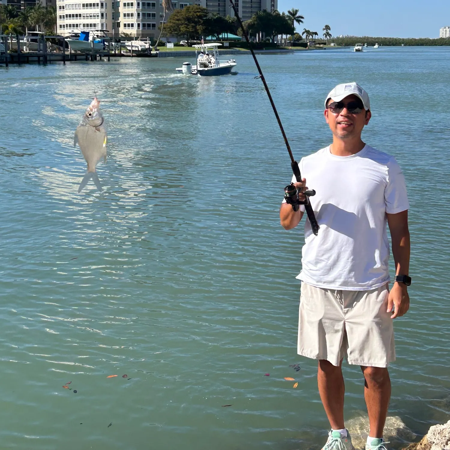 The most recent Pacific flagfin mojarra catches on Fishbrain